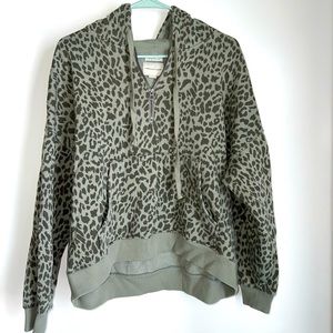 XS cheetah print AE quarter zip sweatshirt